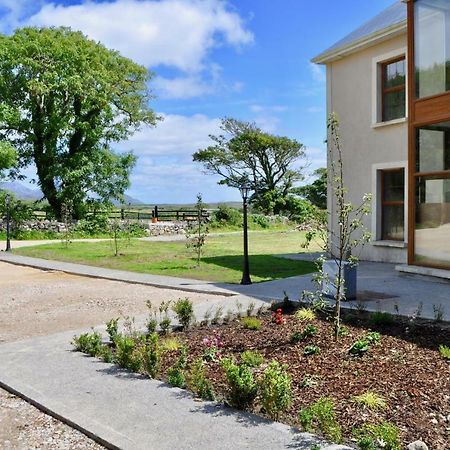 Island View Townhouses Клифдън Екстериор снимка